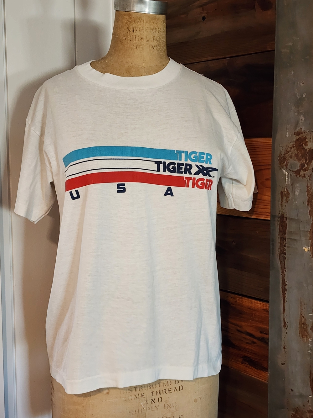 Vintage Asics Tiger USA Graphic Tee